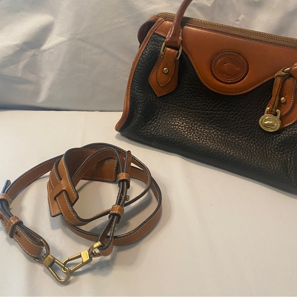 Vintage Dooney & Bourke All Weather Leather Top Zip Bag - Picture 16 of 16